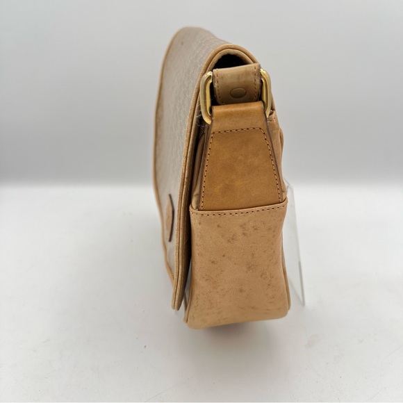 Celine Triomphe
Vintage Monogram Crossbody Bag - Picture 6 of 10